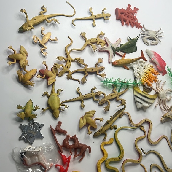 Rubber /  Plastic Toy Lot | Snakes, Frogs, Reptiles, Fish and More - Picture 17 of 17